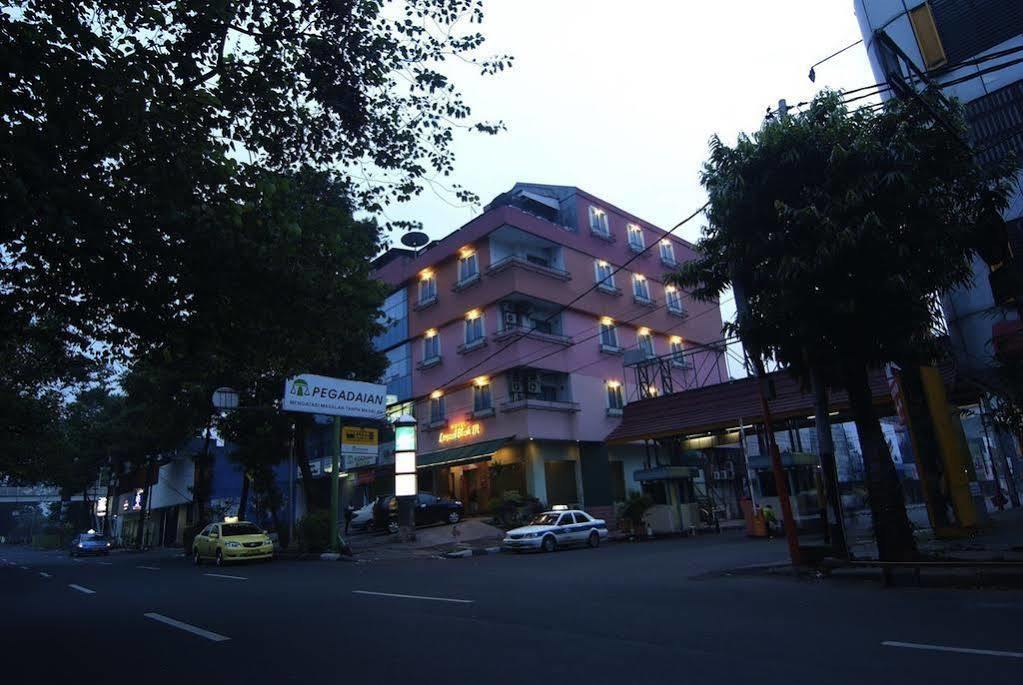 Losari Blok M Hotel Jakarta Exterior photo